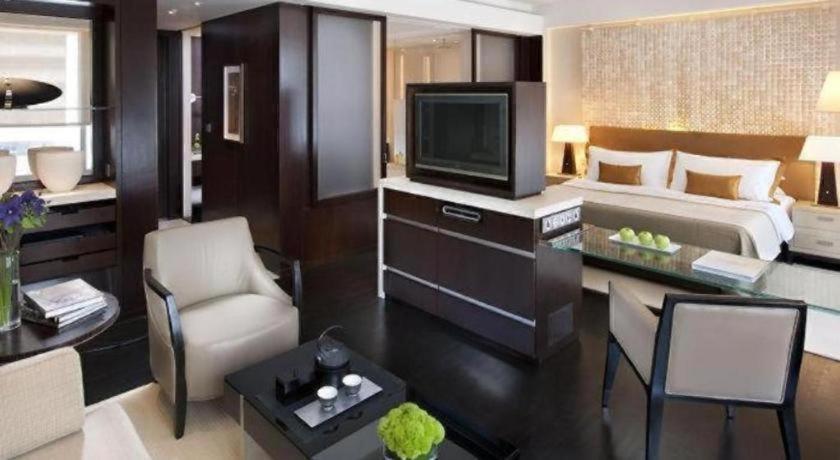 The Landmark Mandarin Oriental Hotel