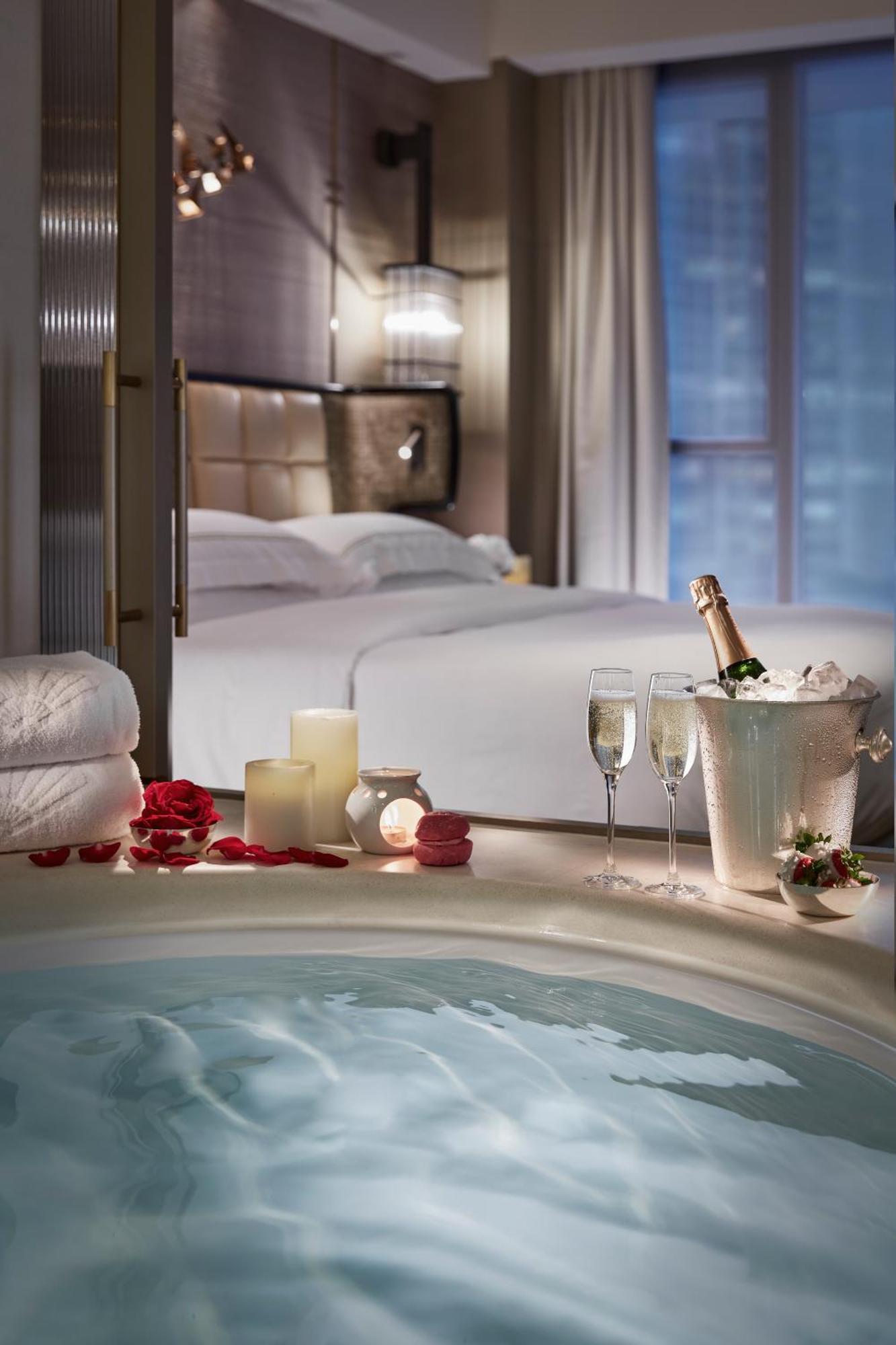 Khách sạn The Landmark Mandarin Oriental Hong Kong